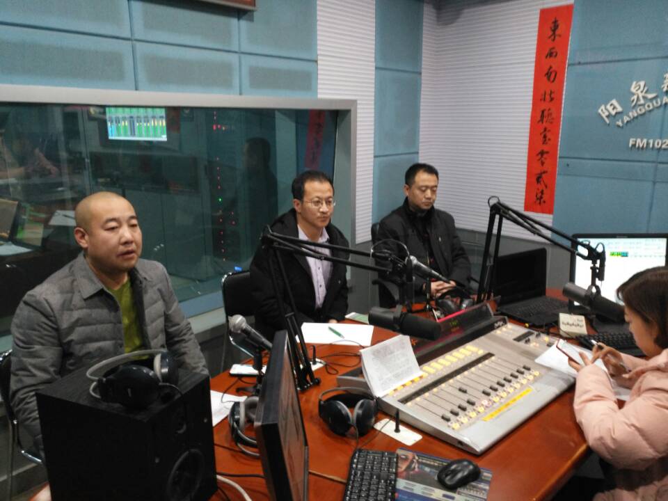 1月28日，參加政風(fēng)行風(fēng)熱線，接受市民咨詢